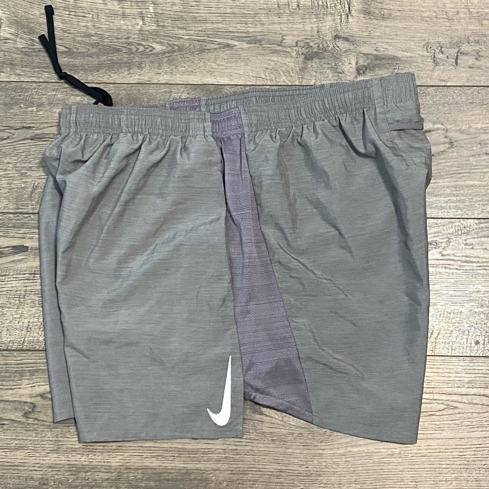 Nike Challenger 5” Lined Running Shorts Gray AJ7685 057 Pockets XXL